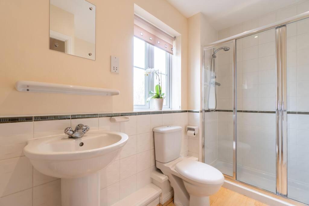 Bristol'S Coach House - 2 Bedroom Detached Apartment With Secure Parking ภายนอก รูปภาพ